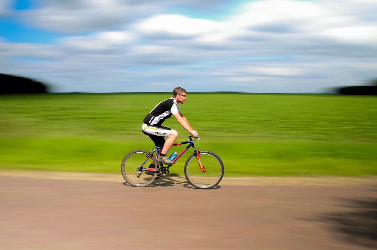 Long Distance Cycling – What To Bring and What Not To Bring