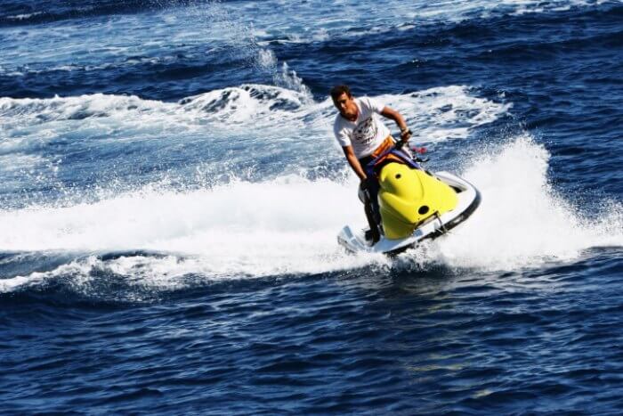 Feel the Thrill with Water Adventure Sports in Goa