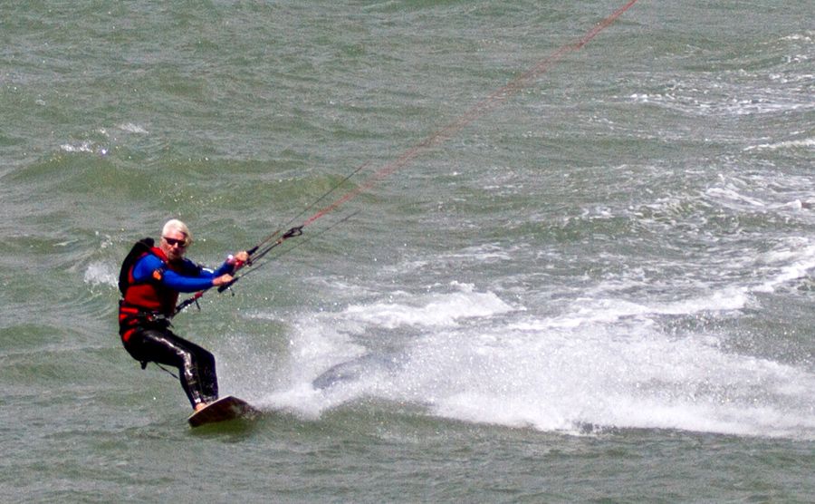 Experience The Joys Of Kite Surfing