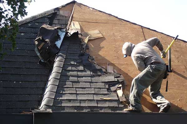 5 Signs When It’s Time For Roof Replacement